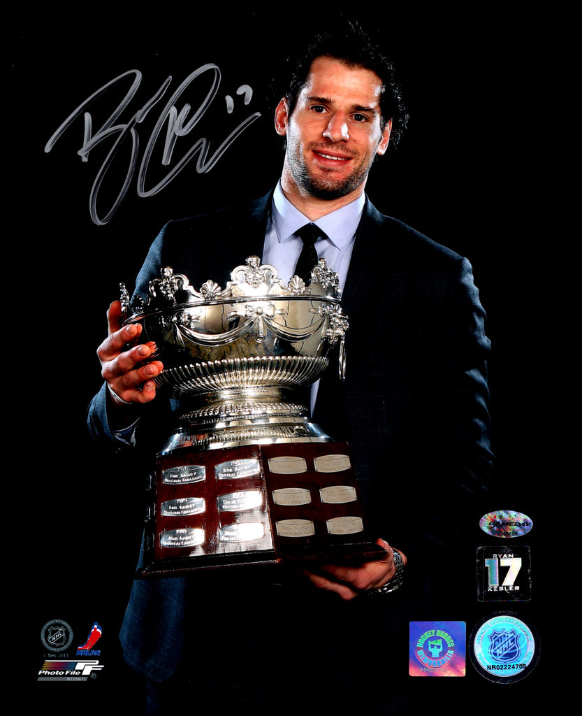 Ryan Kesler Vancouver Canucks Autographed Selke Award 8x10 Photo
