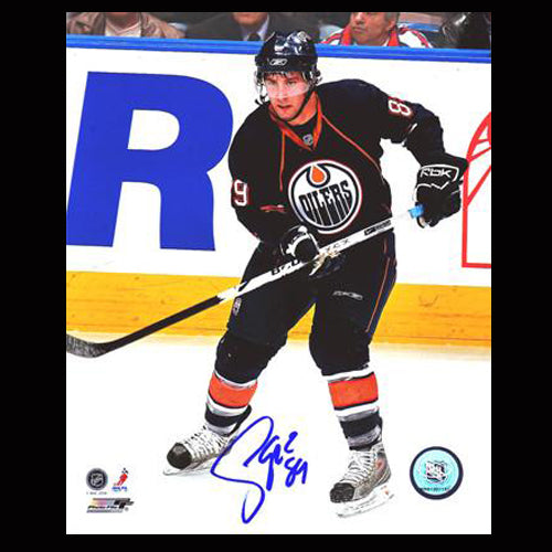 Sam Gagner Edmonton Oilers Autographed Passing 8x10 Photo - Clearance