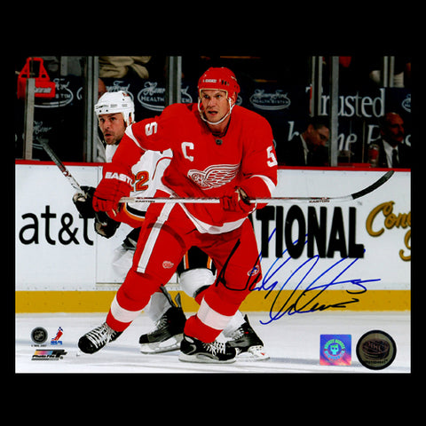 Nick Lidstrom Detroit Red Wings Autographed 8x10 Photo