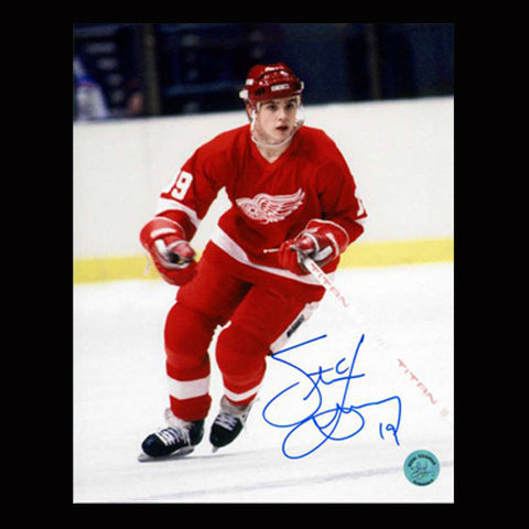 Steve Yzerman Detroit Red Wings Autographed Rookie 8x10 Photo